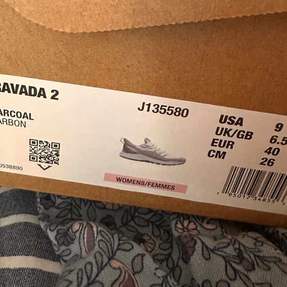 Merrell Gray and Black Women's Athletic Shoes - Picture 3 of 3